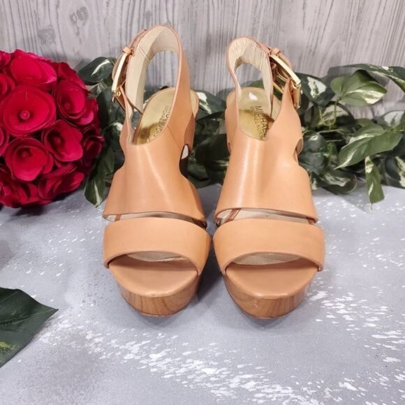 Michael Kor Nude Wedge Sandal.Strappy Leather - Picture 4 of 9